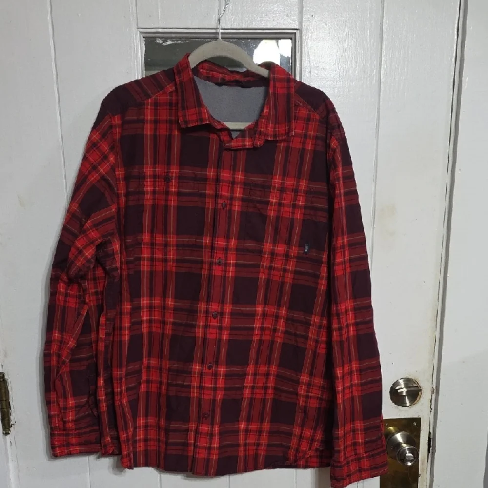 The North Face Mens Button Up Shirt Red/Burgandy Plaid Pockets Sz XL GUC *READ**